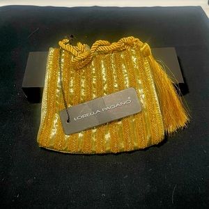 Women’s handbag.